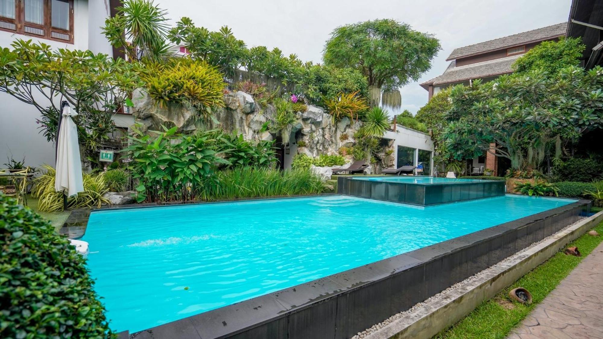 Kodchasri Thani Hotel Chiangmai — Fotos 2